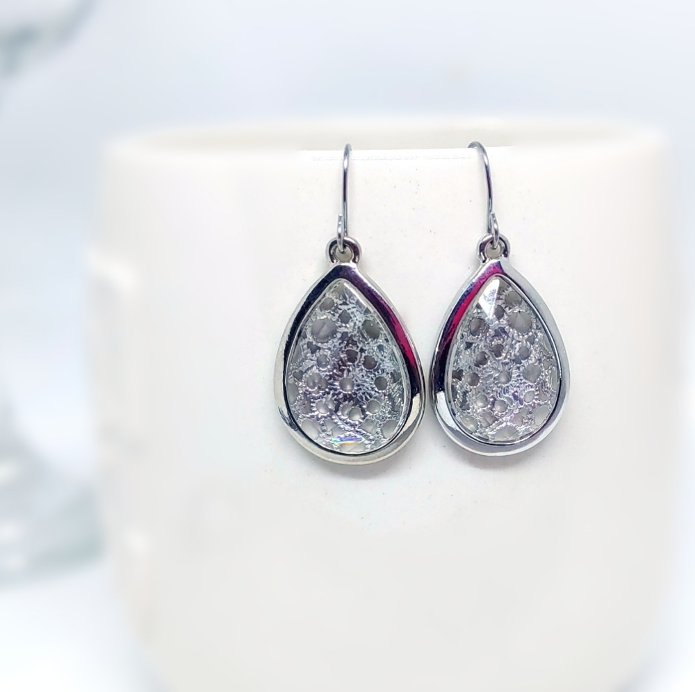 Sexy Dangle earrings.